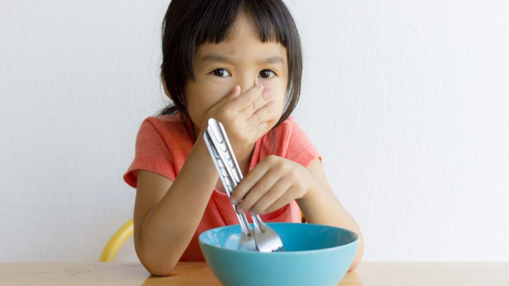 Mengapa Balita Suka Menutup Mulut Saat Makan? Faktor Penyebab yang Perlu Diketahui